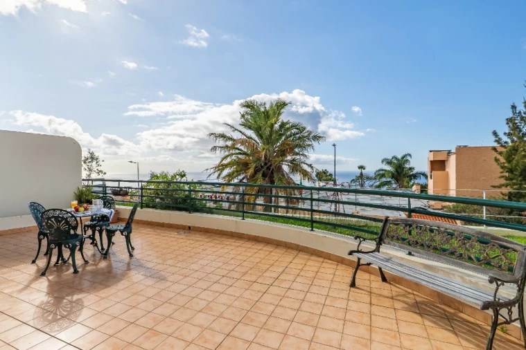 Apartamento T2 para Venda em Caniço Foto 37