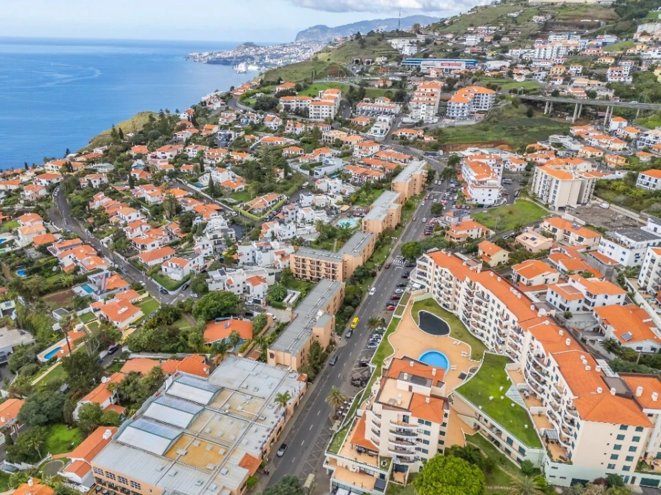 Apartamento T2 para Venda em Caniço Foto 60