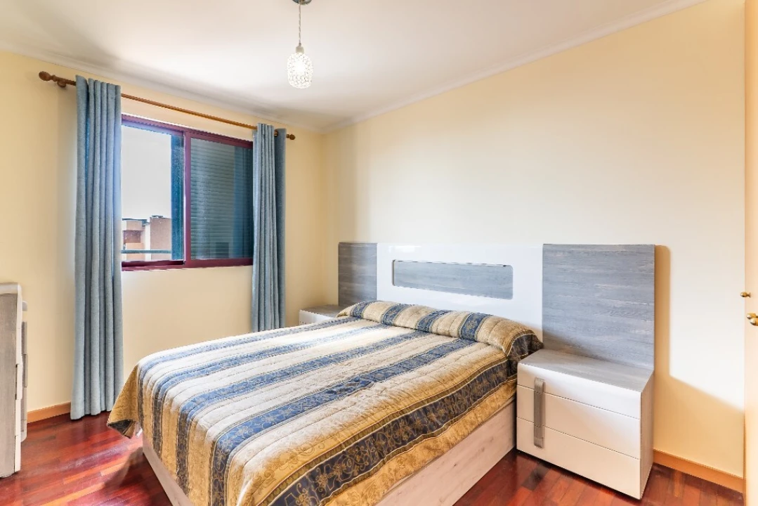 Apartamento T2 para Venda em Caniço Foto 19