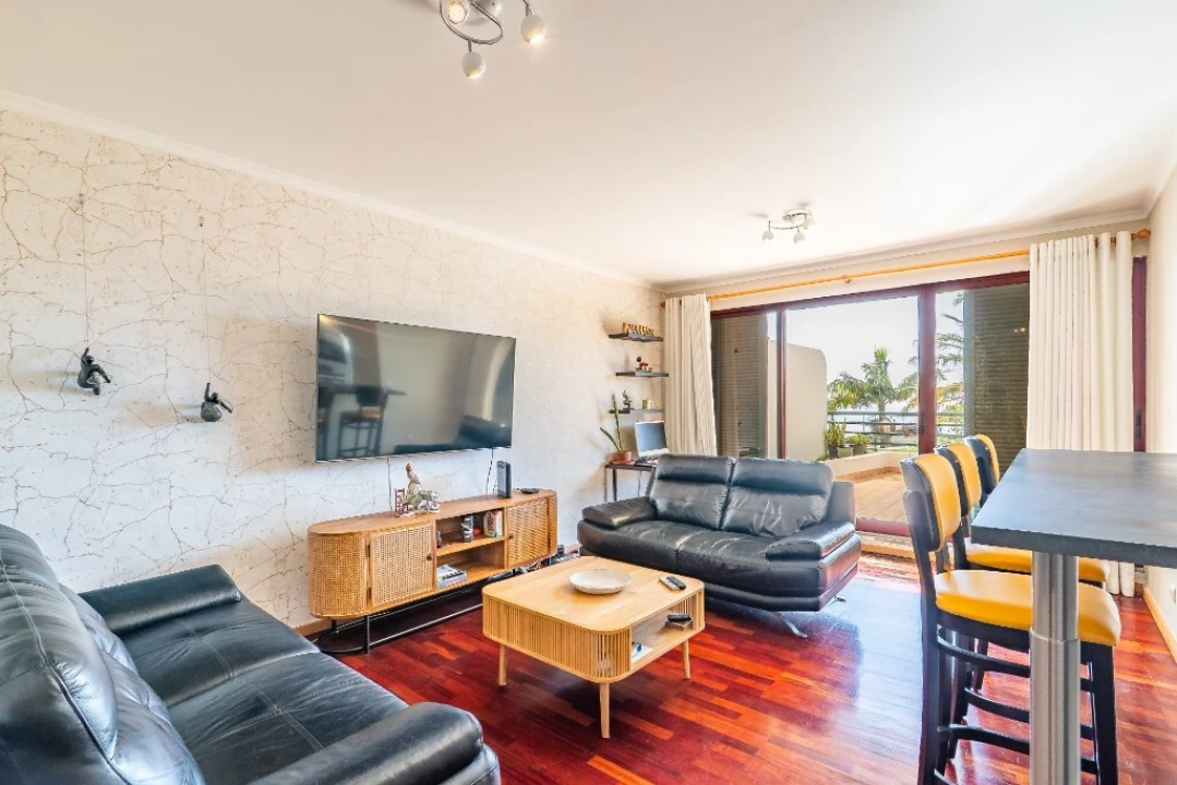 Apartamento T2 para Venda em Caniço Foto 10