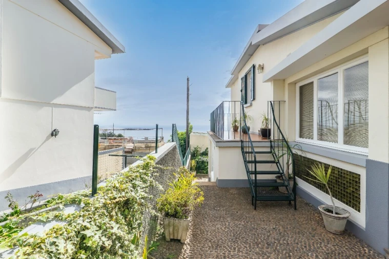 Moradia T3 para Venda em São Roque Foto 60