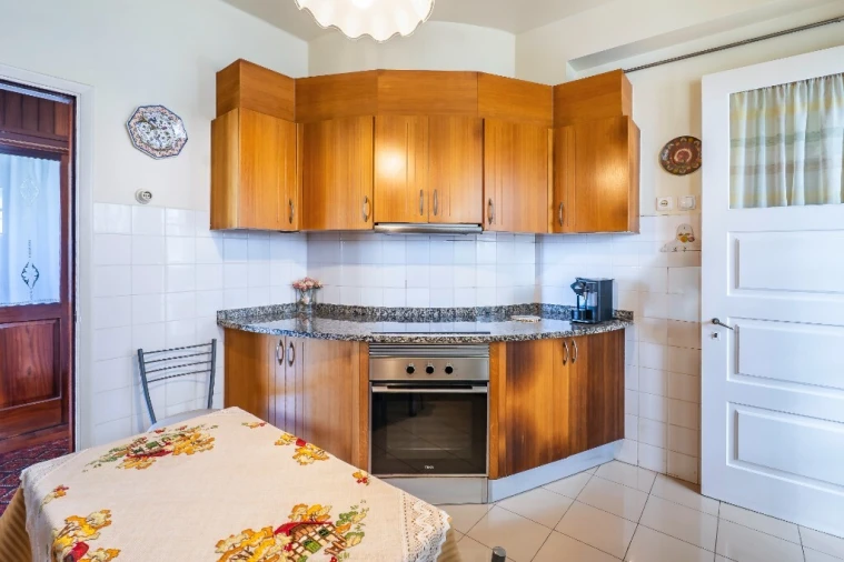 Moradia T3 para Venda em São Roque Foto 33