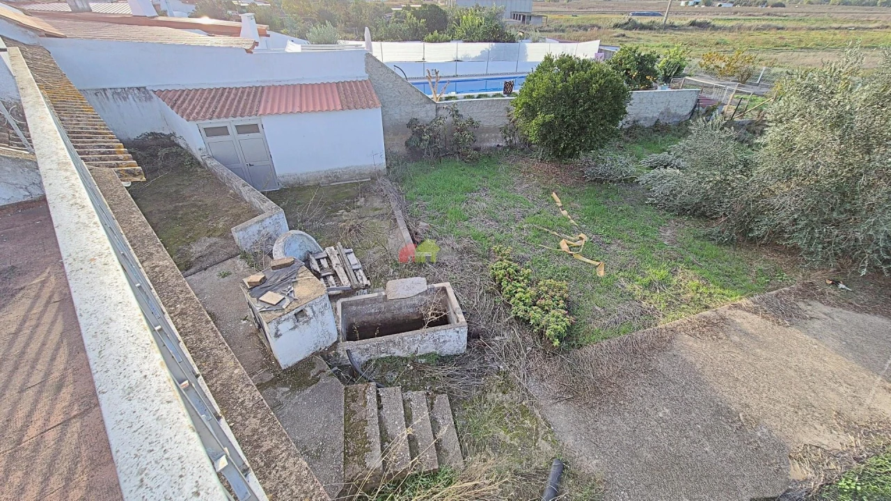 Moradia T2 para Venda em Mora Foto 24