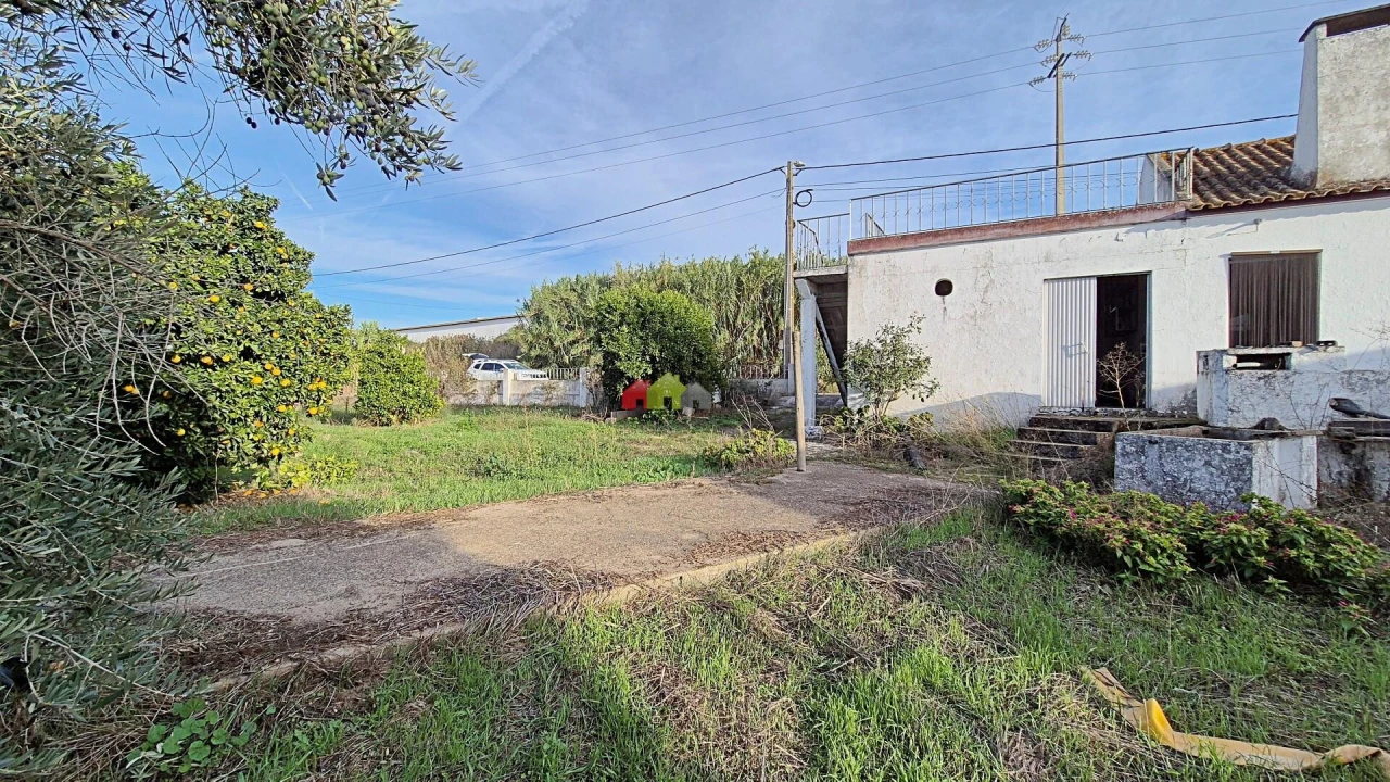 Moradia T2 para Venda em Mora Foto 9