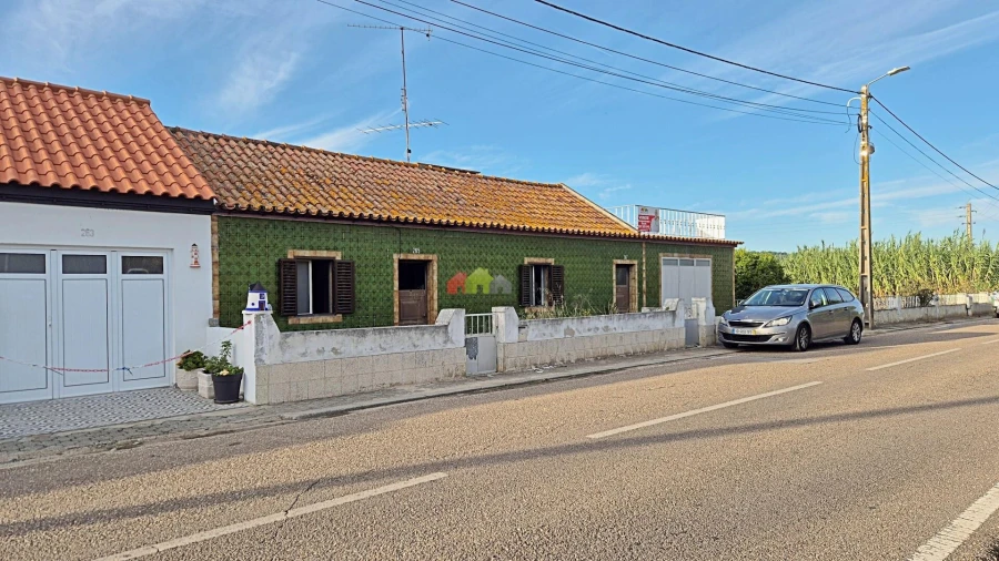 Moradia T2 para Venda em Mora Foto 5