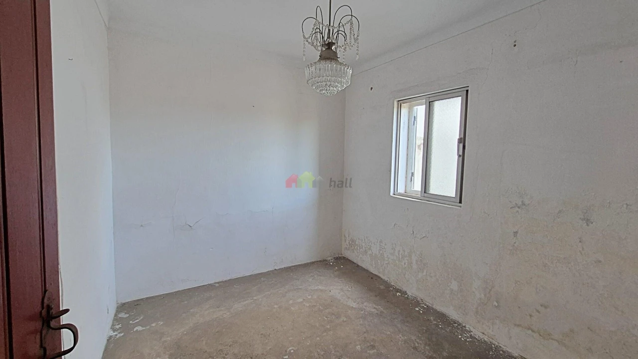 Moradia T2 para Venda em Mora Foto 16