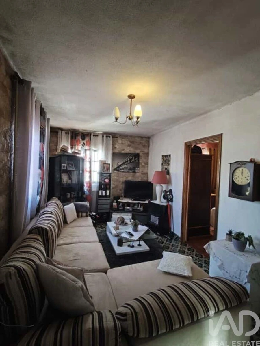 Moradia T3 para Venda em Quadrazais Foto 10