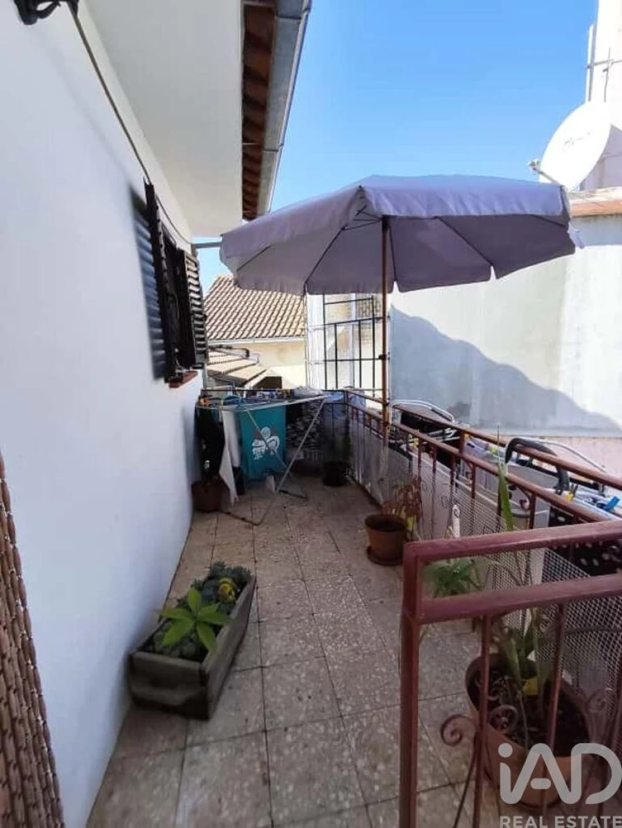 Moradia T3 para Venda em Quadrazais Foto 16