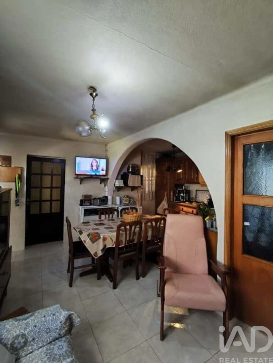 Moradia T3 para Venda em Quadrazais Foto 5