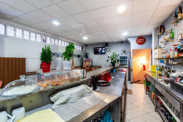 Negócio para Trespasse em Santa Marinha e São Pedro da Afurada Foto 10