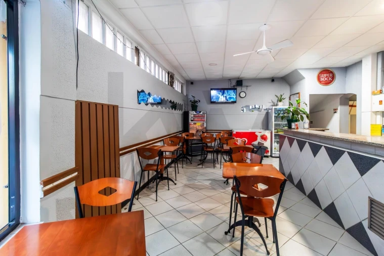 Negócio para Trespasse em Santa Marinha e São Pedro da Afurada Foto 3