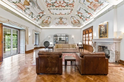 Moradia T12 para Venda em Cascais e Estoril