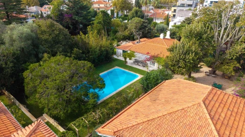 Moradia T12 para Venda em Cascais e Estoril