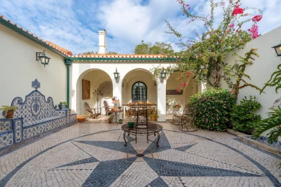 Moradia T12 para Venda em Cascais e Estoril