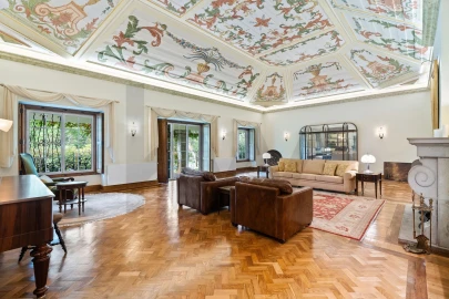 Moradia T12 para Venda em Cascais e Estoril