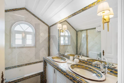 Moradia T12 para Venda em Cascais e Estoril