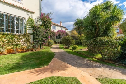 Moradia T12 para Venda em Cascais e Estoril