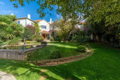 Moradia T12 para Venda em Cascais e Estoril