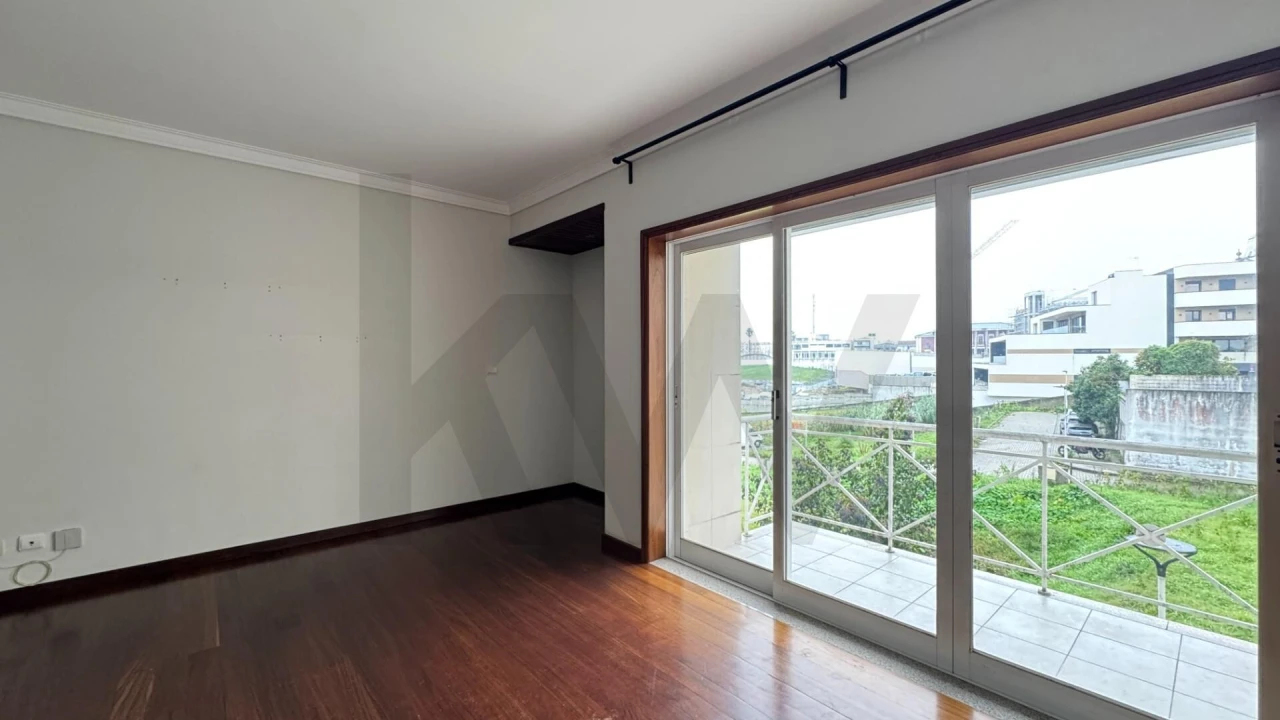 Apartamento T2 para Arrendamento em Vagos e Santo António Foto 5