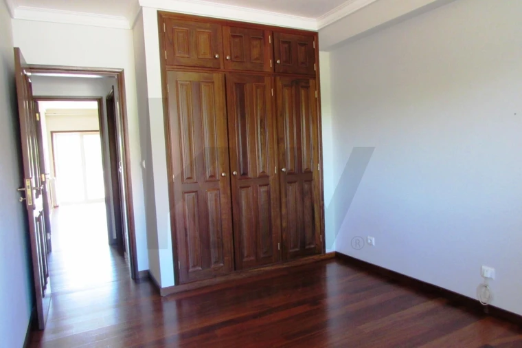 Apartamento T2 para Arrendamento em Vagos e Santo António Foto 3