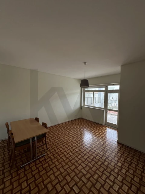 Apartamento T2 para Arrendamento em Cedofeita, Santo Ildefonso, Sé, Miragaia, São Nicolau e Vitória