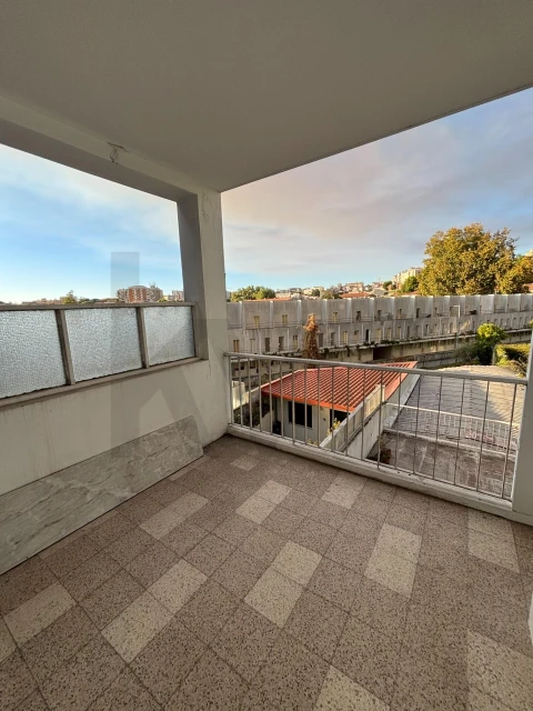 Apartamento T2 para Arrendamento em Cedofeita, Santo Ildefonso, Sé, Miragaia, São Nicolau e Vitória