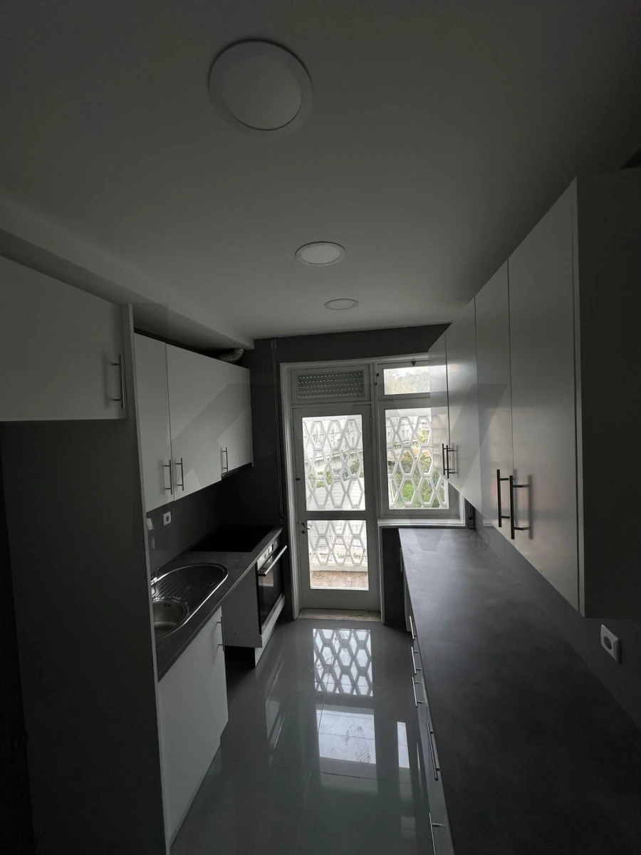 Apartamento T2 para Arrendamento em Cedofeita, Santo Ildefonso, Sé, Miragaia, São Nicolau e Vitória Foto 8