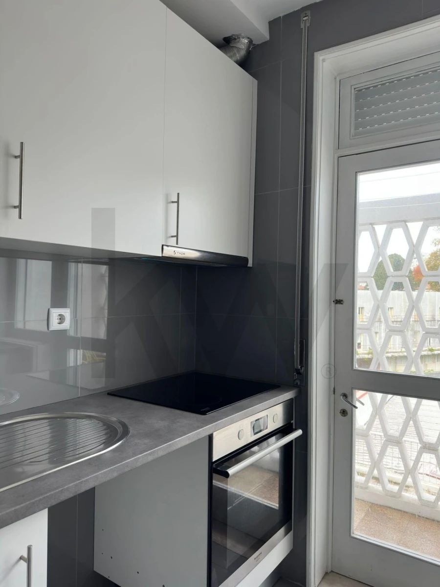 Apartamento T2 para Arrendamento em Cedofeita, Santo Ildefonso, Sé, Miragaia, São Nicolau e Vitória Foto 3