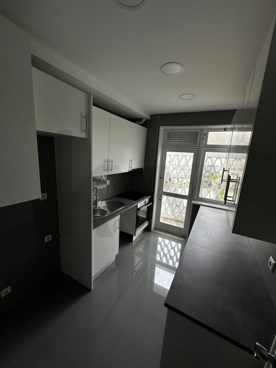 Apartamento T2 para Arrendamento em Cedofeita, Santo Ildefonso, Sé, Miragaia, São Nicolau e Vitória Foto 6