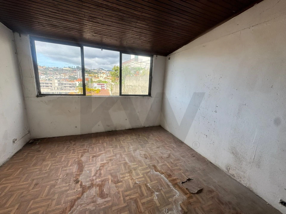 Prédio para Venda em Funchal (Santa Luzia) Foto 12