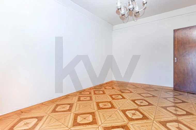 Apartamento T2 para Venda em Odivelas Foto 3