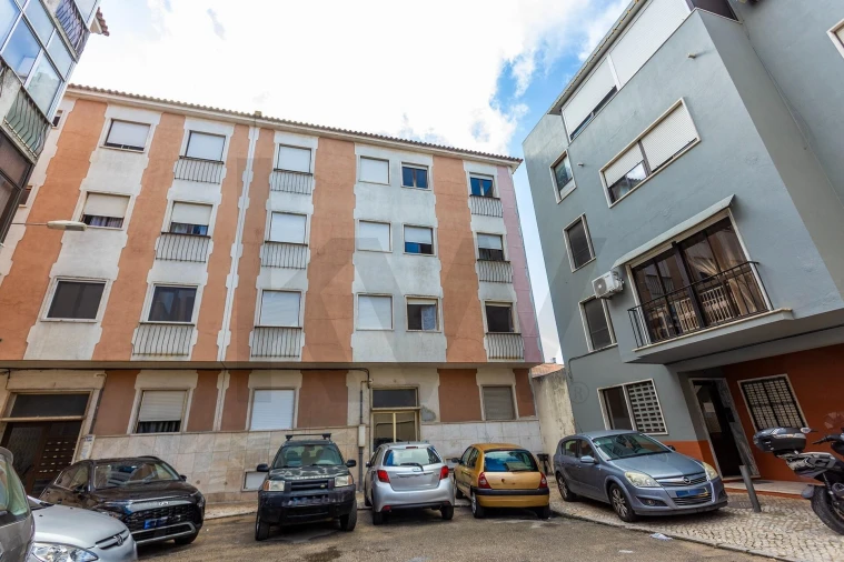 Apartamento T2 para Venda em Odivelas Foto 16