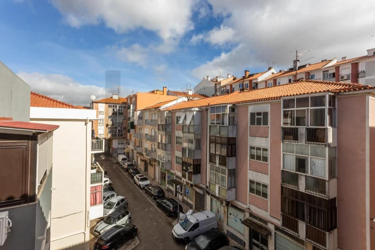 Apartamento T2 para Venda em Odivelas Foto 14