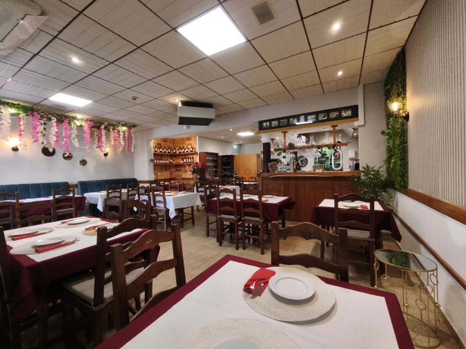 Negócio para Arrendamento em Lagos (São Sebastião e Santa Maria) Foto 7