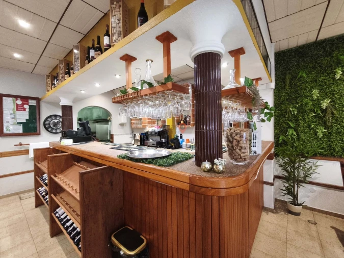 Negócio para Arrendamento em Lagos (São Sebastião e Santa Maria)