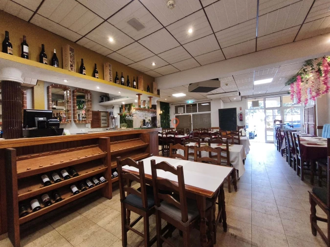 Negócio para Arrendamento em Lagos (São Sebastião e Santa Maria) Foto 3