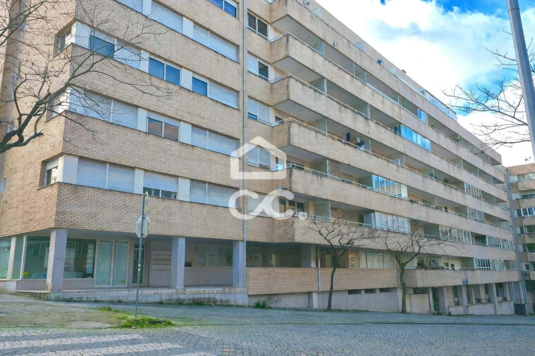 Apartamento T1 para Venda em Braga (Maximinos, Sé e Cividade) Foto 1
