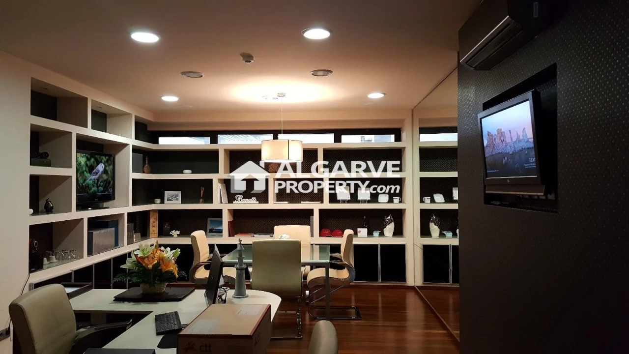 Negócio para Venda em Quarteira Foto 6