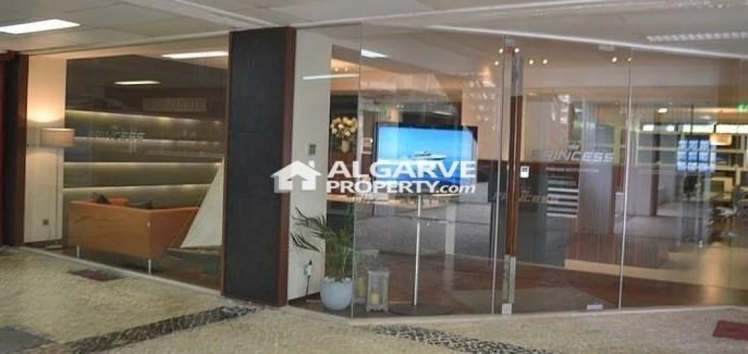 Negócio para Venda em Quarteira Foto 5