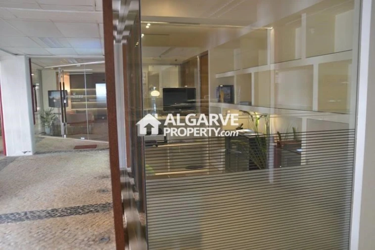 Negócio para Venda em Quarteira Foto 8