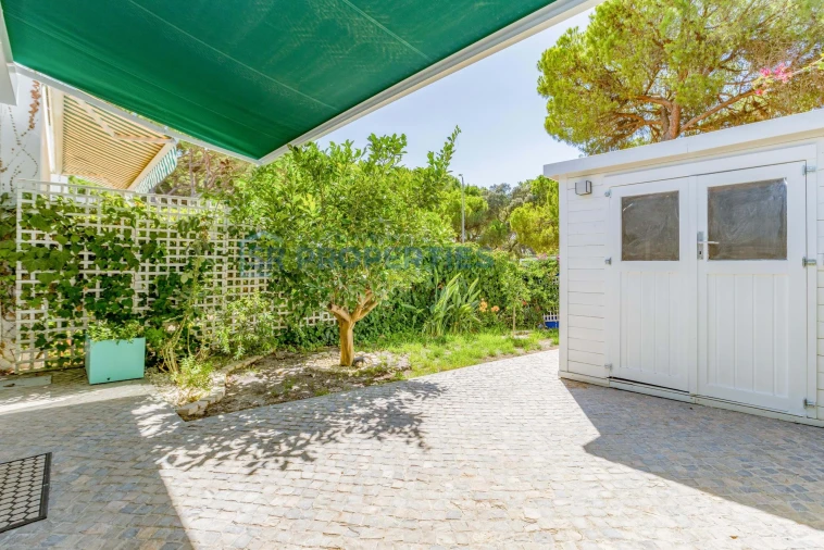 Moradia T2 para Venda em Quarteira Foto 8