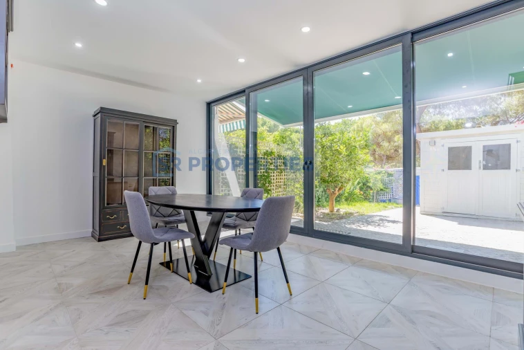 Moradia T2 para Venda em Quarteira Foto 9