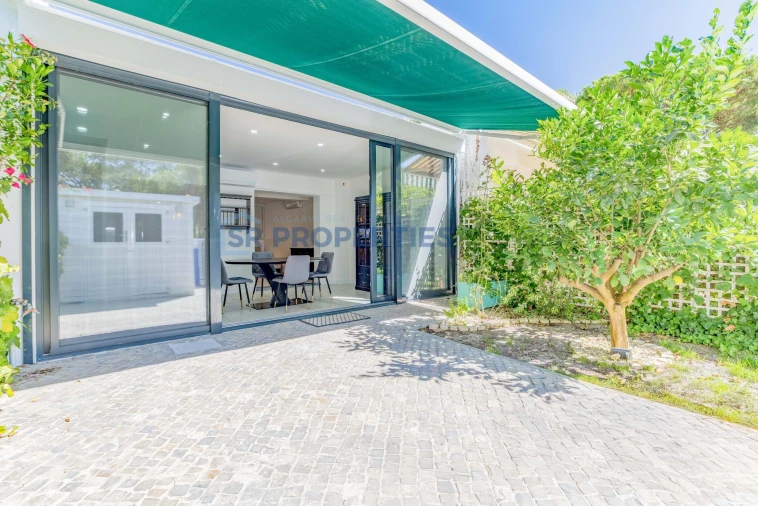 Moradia T2 para Venda em Quarteira Foto 7