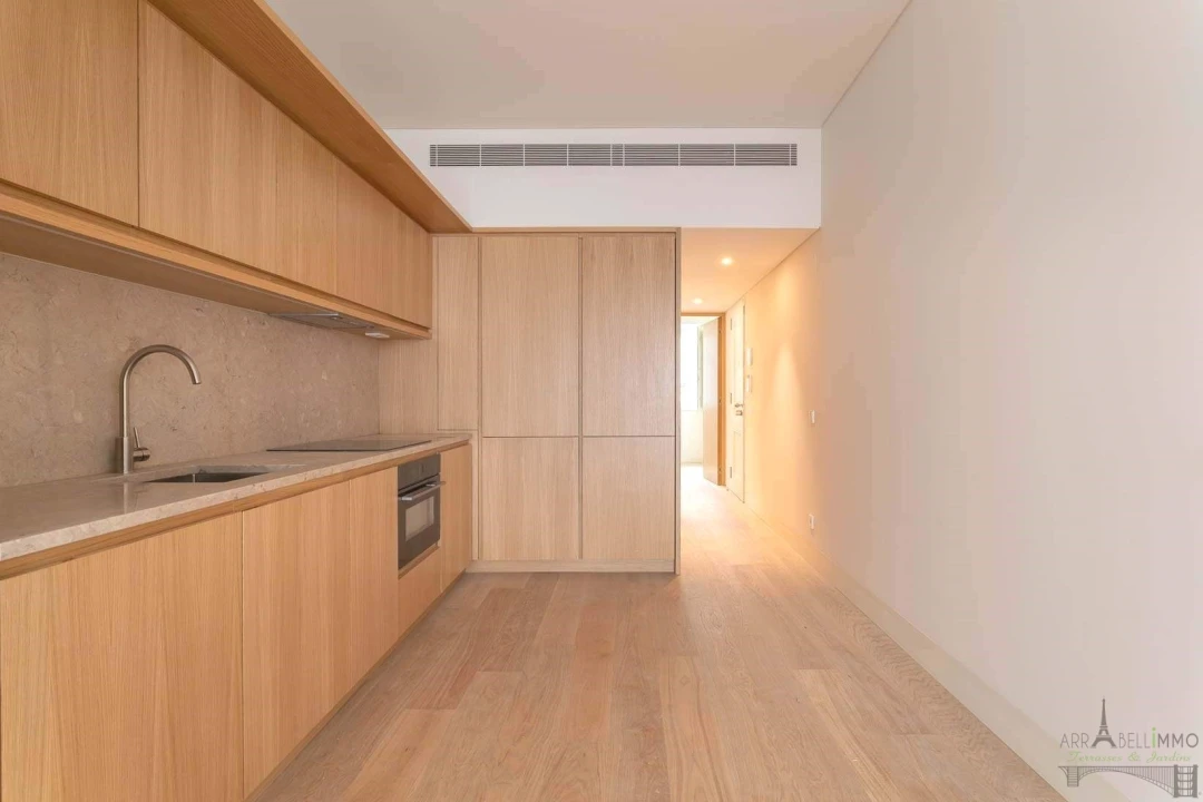 Apartamento T1 para Venda em Santo António Foto 9