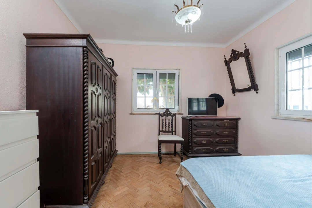 Moradia T2 para Venda em Santa Iria de Azoia, São João da Talha e Bobadela Foto 3