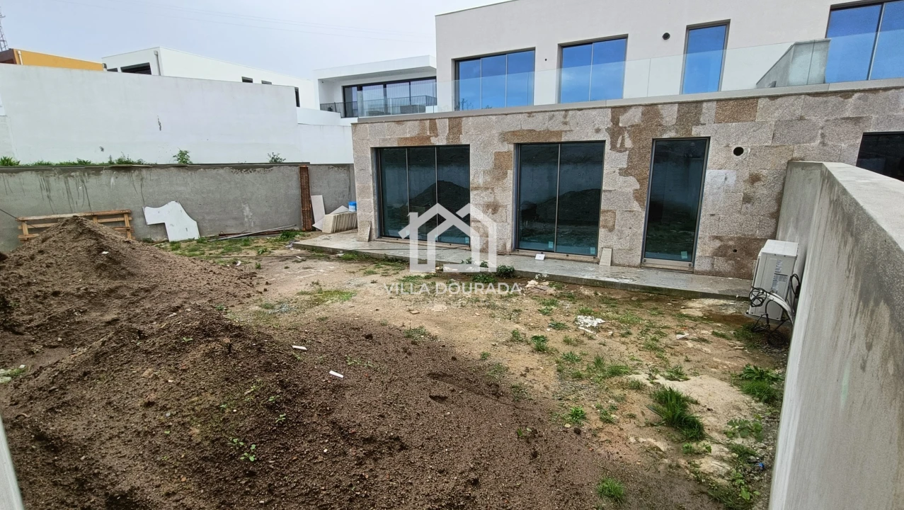 Apartamento T3 para Venda em Canidelo Foto 23