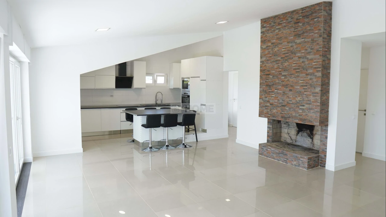 Apartamento T3 para Venda em Cascais e Estoril Foto 1