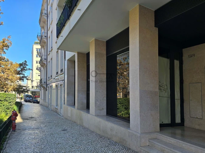 Negócio para Arrendamento em Santo António Foto 3