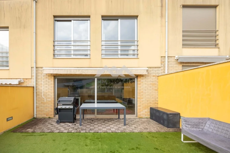 Moradia T3 para Venda em Santa Marinha e São Pedro da Afurada Foto 4