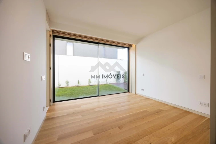 Moradia T5 para Venda em Canidelo Foto 37